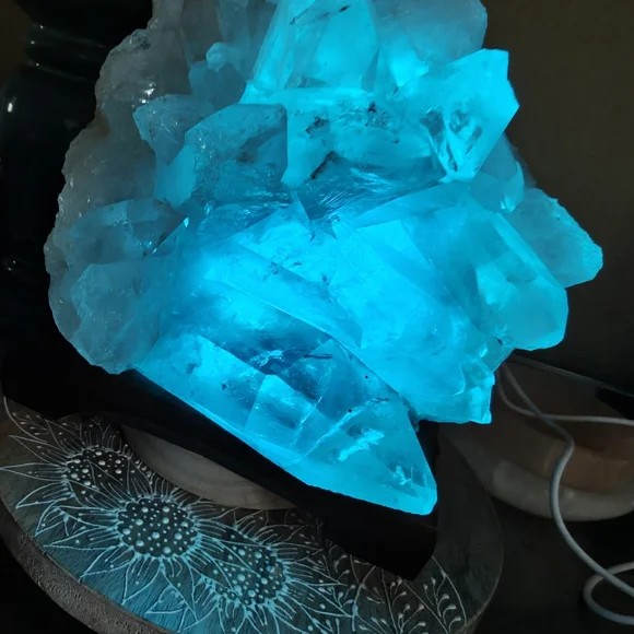 Clear Quartz. 9.7lb. - Picture 4 of 8